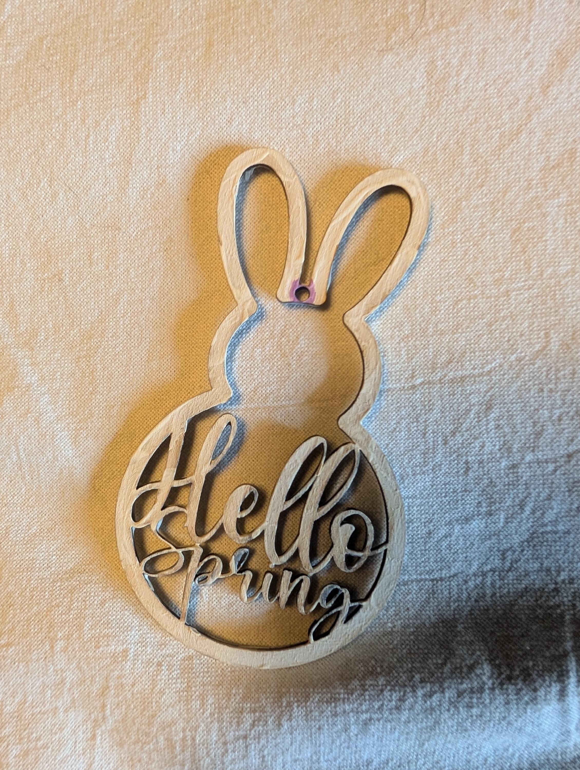 3 Stück Hello Spring Anhänger | Frühlingsdeko Holz | Laser Cut Schriftzug | Geschenkanhänger Frühling | Türdeko & Osterstrauß | Modern Boho