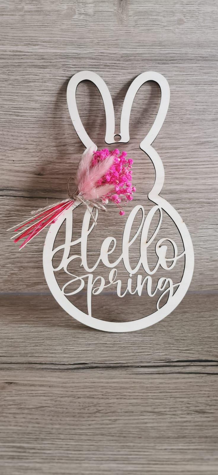 3 Stück Hello Spring Anhänger | Frühlingsdeko Holz | Laser Cut Schriftzug | Geschenkanhänger Frühling | Türdeko & Osterstrauß | Modern Boho