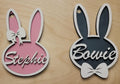 Osterhase Anhänger Holz personalisiert – Namensschild Osterkörbchen – Boho Osterdeko Kinder – Geschenkidee zu Ostern Junge & Mädchen